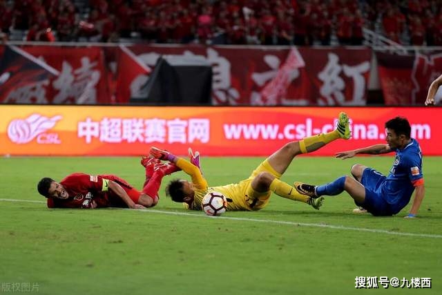 世界男足身价前十公布，哈兰德和亚马尔身价均涨至2.2亿欧打破纪录，姆巴佩以2亿欧位列第三